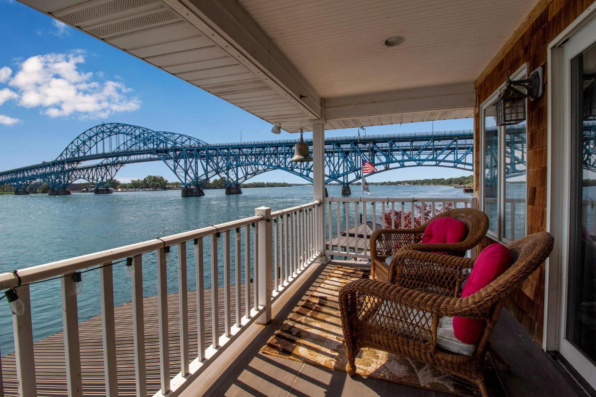 South Bridge Bed And Breakfast Grand Island Extérieur photo